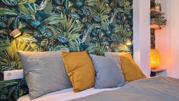 3 slaapkamers, een strijkplank/strijkijzer, wifi, beddengoed