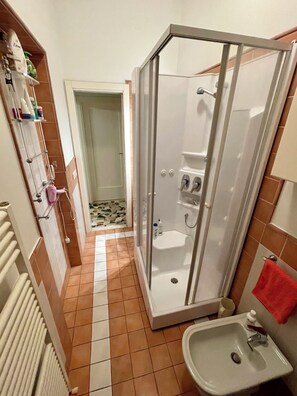 風筒、提供毛巾、番梘、廁紙