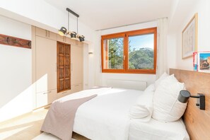 Family Condo, Non Smoking, Mountain View | 1 bedroom, individually decorated, individually furnished