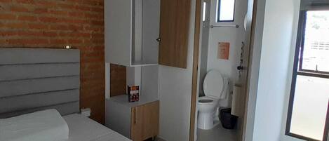 Bügeleisen/Bügelbrett, kostenloses WLAN