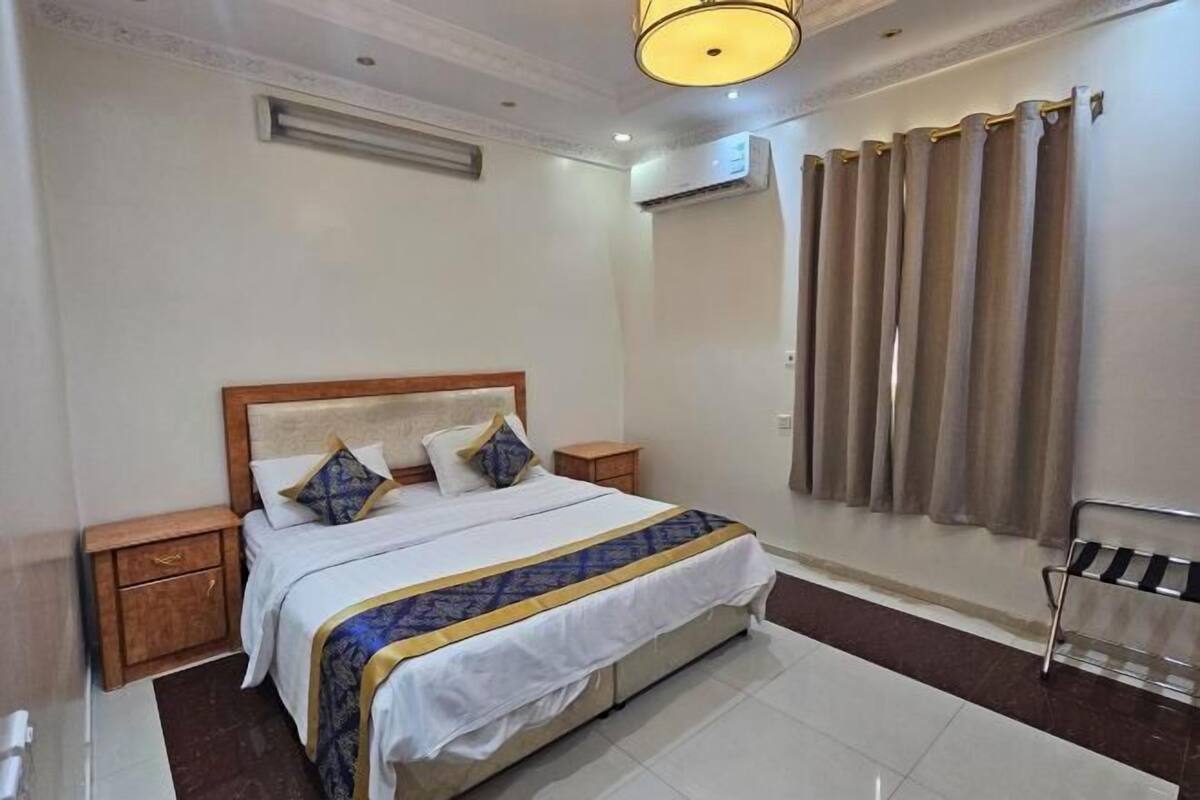 2 bedrooms, Egyptian cotton sheets, premium bedding, pillow-top beds