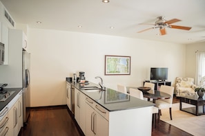 Fridge, microwave, stovetop, dishwasher - Lovely One Bedroom Apartment at Nonsuch bay (Philips)