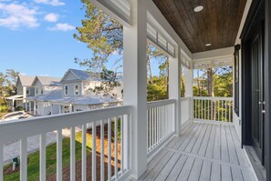 Property grounds - NEW!30A Paradise 🏝️ 4MIN to the beach 🌊,Private pool 🏊, Golf Cart & bikes 🚲  (Inlet beach)