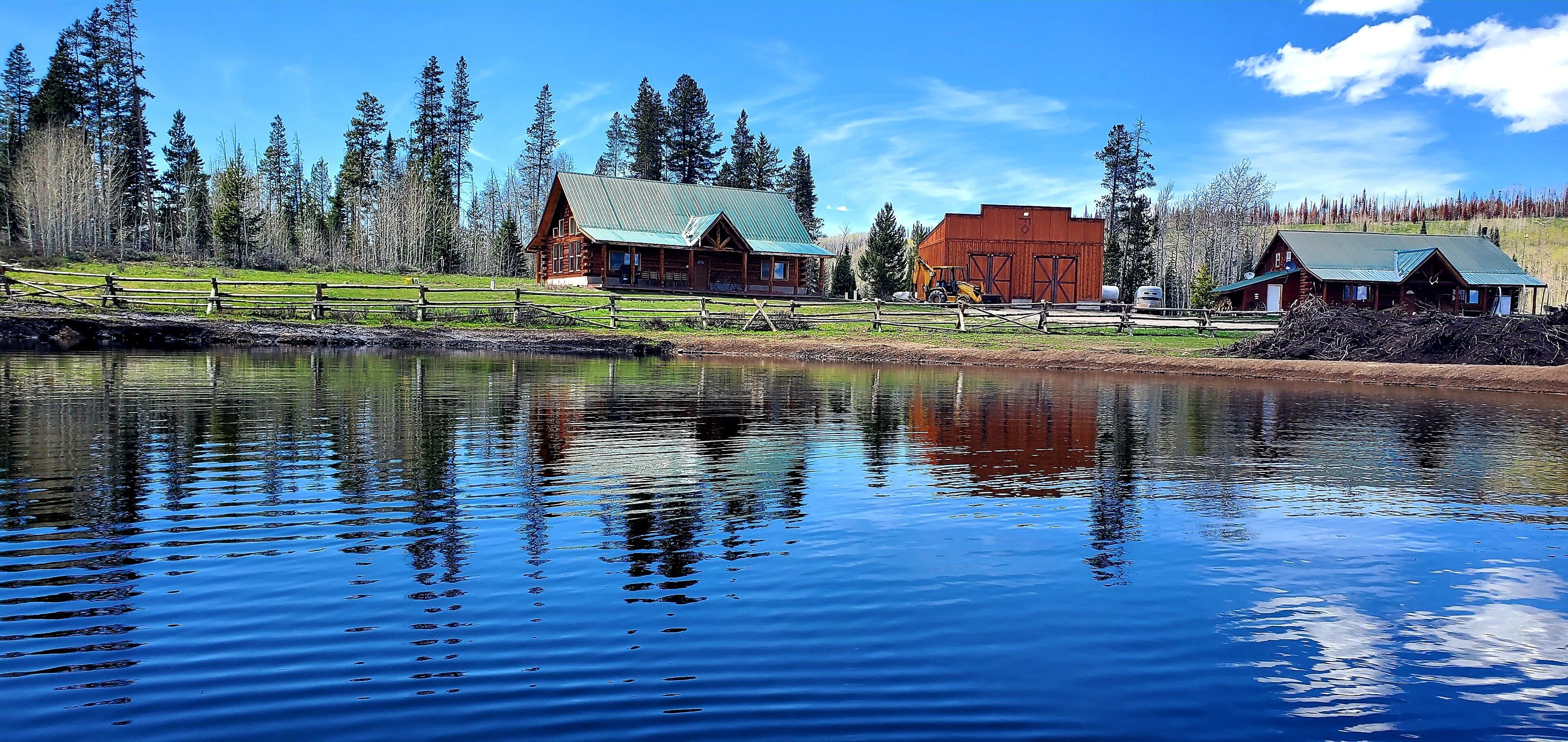 Luxury Mountain Cabin in NW Wyoming. Easy drive to Yellowstone and Jackson Hole.