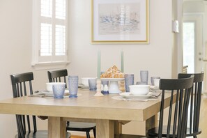 Dining - Historic Annapolis Home! (Annapolis)