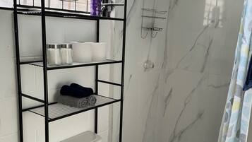 Towels, soap, shampoo, toilet paper