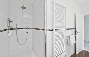 Shower - 2 bedroom nice home in Rotthalmünster (Rotthalmünster)