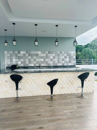 Confortable Penthouse in Santo Domingo West, with Pool & Gym. 24/7 Security x2