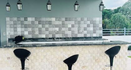 Confortable Penthouse in Santo Domingo West, with Pool & Gym. 24/7 Security x2