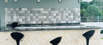 Confortable Penthouse in Santo Domingo West, with Pool & Gym. 24/7 Security x2