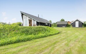 Exterior - Stunning home in Allingåbro with WiFi (Allingåbro)