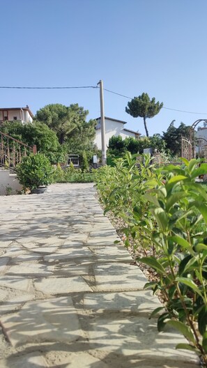 Exterior - BAZYEL OTEL (Ezine)
