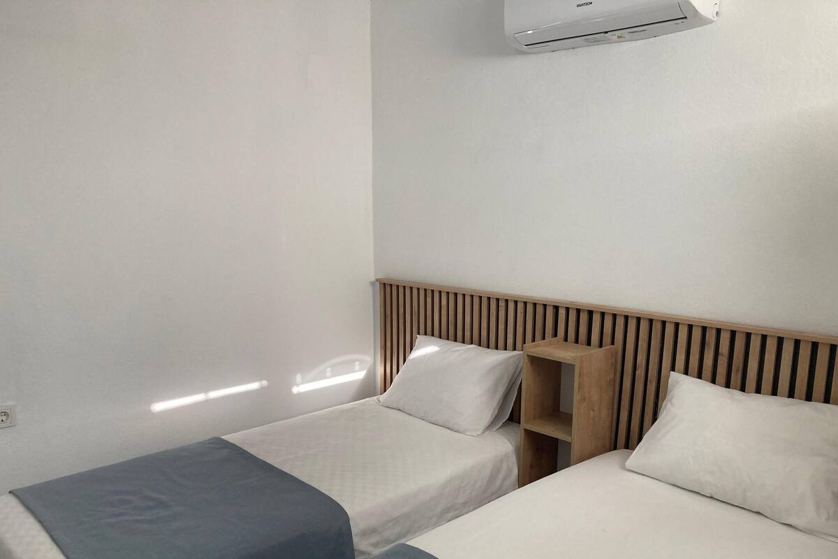 1 dormitori, roba de llit d'alta qualitat i decoració individual