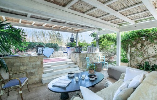 Stunning home in Ispica with house sea view