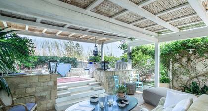 Stunning home in Ispica with house sea view