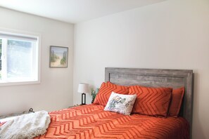 2 Schlafzimmer, Schreibtisch, Bügeleisen/Bügelbrett, WLAN
