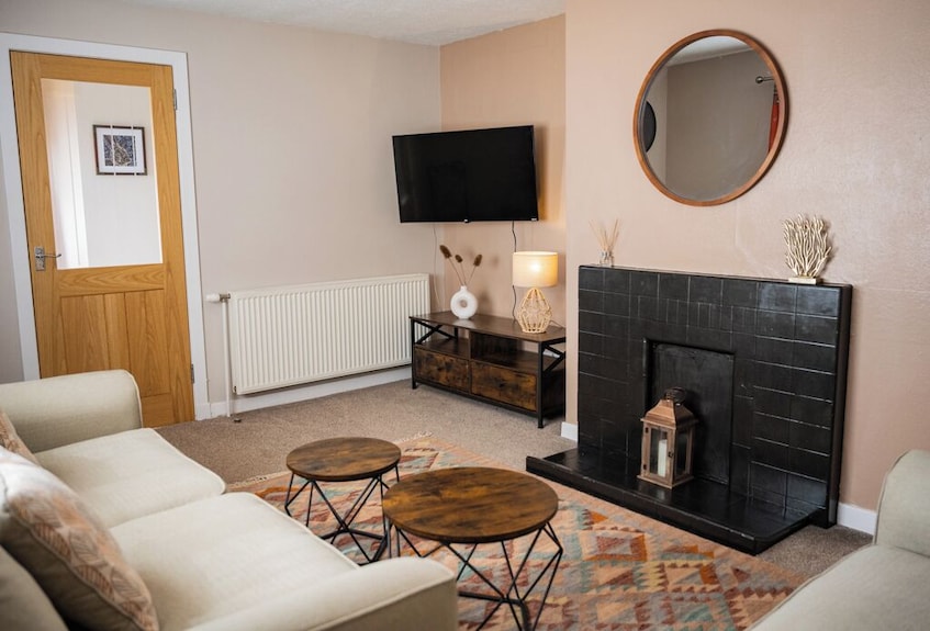 North Coast Cottage - Coastal Highland Retreat With Sea Views - Brora
