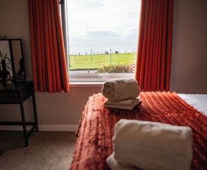 2 soverom, strykejern/-brett, reiseseng for barn og wi-fi (inkludert)