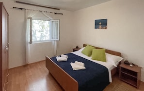 4 bedrooms, travel cot, free WiFi, bed sheets - 4 bedroom beautiful home in Sveti Petar na Moru (Sveti Petar na Moru)
