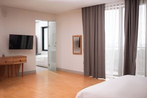 2 sovrum, skrivbord, wi-fi och sängkläder