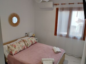 2 bedrooms, iron/ironing board, free WiFi, bed sheets