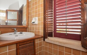 Shower, hair dryer - 1 bedroom cozy home in Marina di Ragusa (Marina di Ragusa)