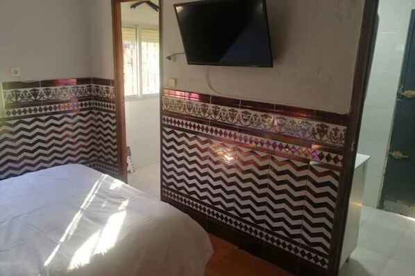 2 slaapkamers, een strijkplank/strijkijzer, wifi, beddengoed