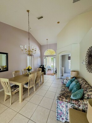Interior - Hermosa Casa familiar- 12.1 millas de Disney (Clermont)