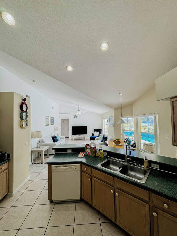 Interior - Hermosa Casa familiar- 12.1 millas de Disney (Clermont)