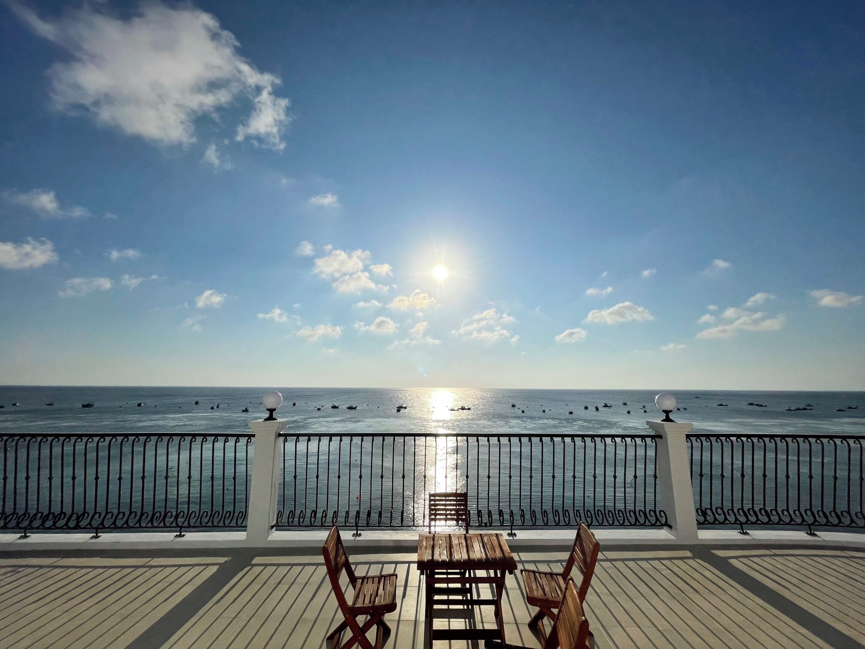 华丽客房, 1 张特大床, 无烟房, 私人浴室 | 阳台