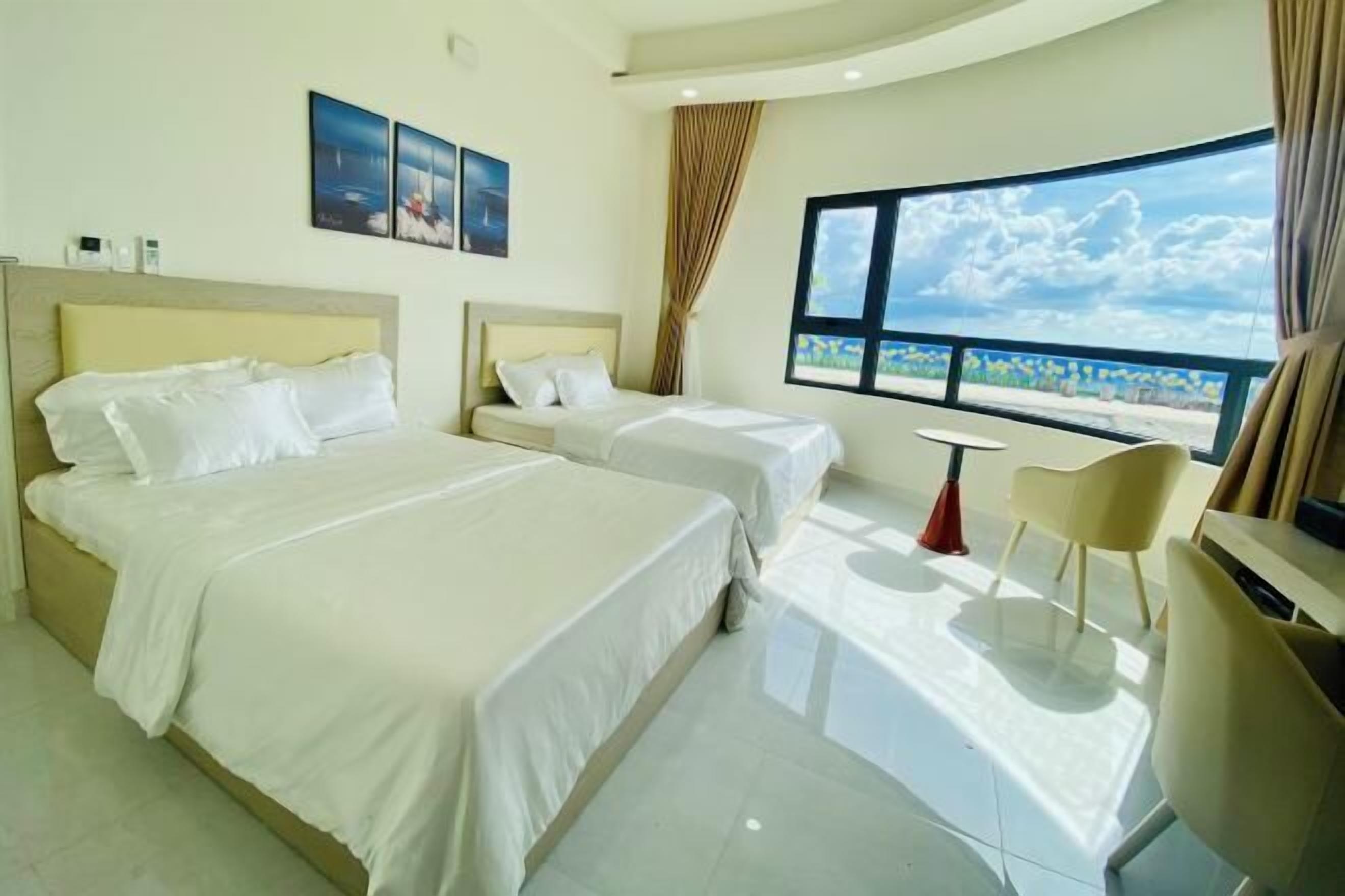 Egyptian cotton sheets, premium bedding, down comforters