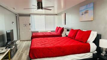 Estúdio com design assinado | Roupas de cama premium, camas Tempur-Pedic, individualmente decorados