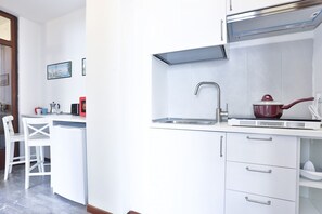 Fridge, microwave, stovetop, toaster