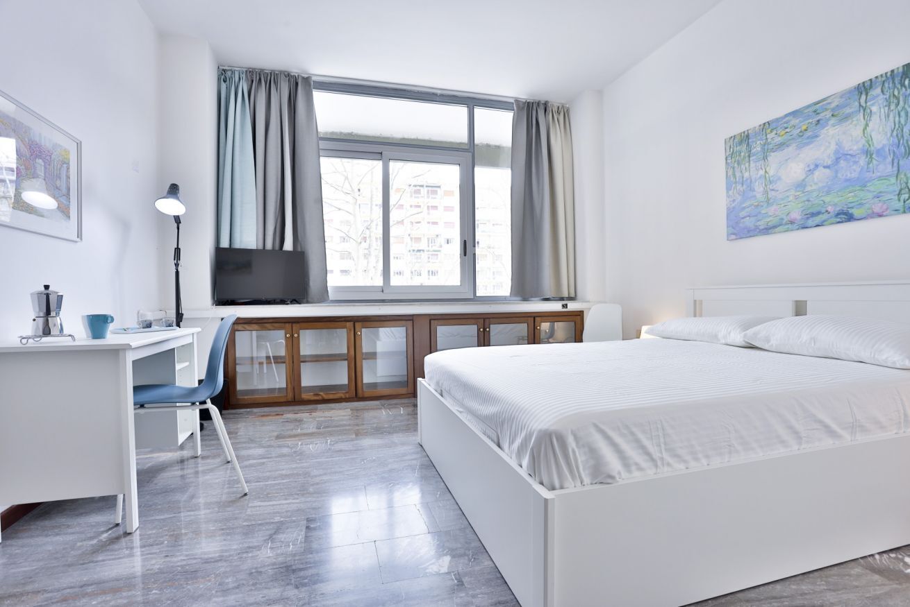 2 habitaciones, tabla de planchar con plancha, wifi y ropa de cama 
