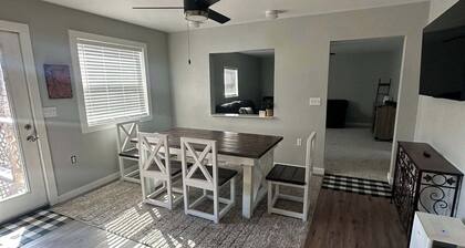 Little Sac Lake House w Starlink internet