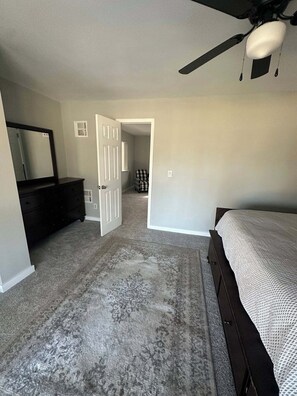 3 bedrooms, WiFi, bed sheets