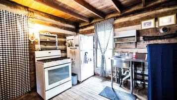 Frigorífic, microones, forn i placa de cuina