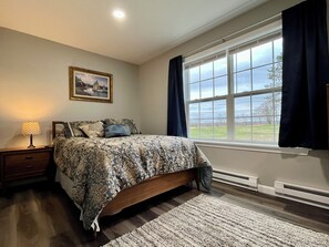 2 bedrooms, iron/ironing board, travel crib, free WiFi