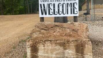 Enceinte de lâhĂ©bergement