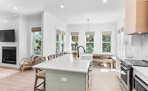 The Second Star- 1 Block to Sand and Ocean!