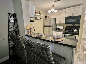 Fridge, microwave, oven, stovetop - Walden's Erie Abode.
Less than a mile from the Jet Express!!! (Port Clinton)