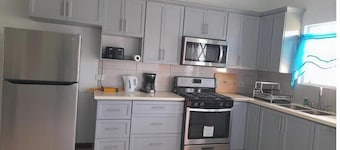 Periwinkles Cozy Retreat