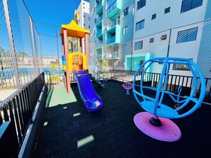 Children's area - apt 3 Quartos , 2 Vagas de Garagem em Santa Paula (Santa Paula Ponta Grossa)
