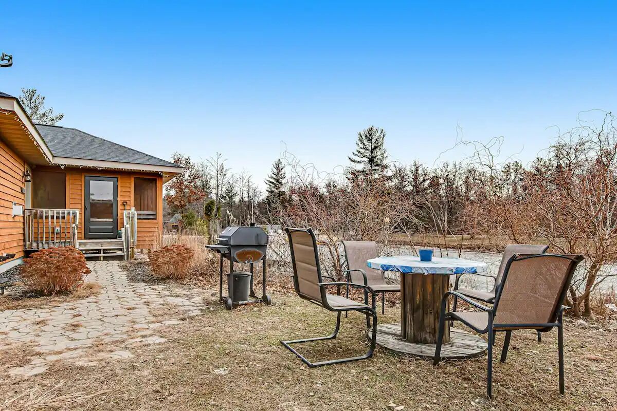 LUXE - New Lisbon Cabin