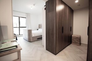 2 slaapkamers, een strijkplank/strijkijzer, gratis wifi, beddengoed