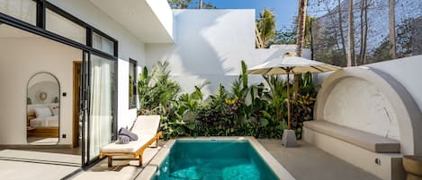 Outdoor pool, pool umbrellas, pool loungers