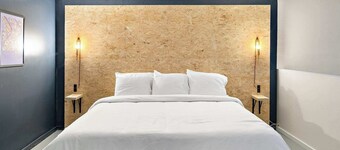 The Brooks Motel: Exceptional Suite