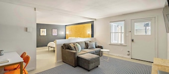 The Brooks Motel: Exceptional Suite