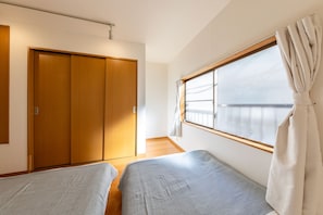 1 bedroom, WiFi, bed sheets