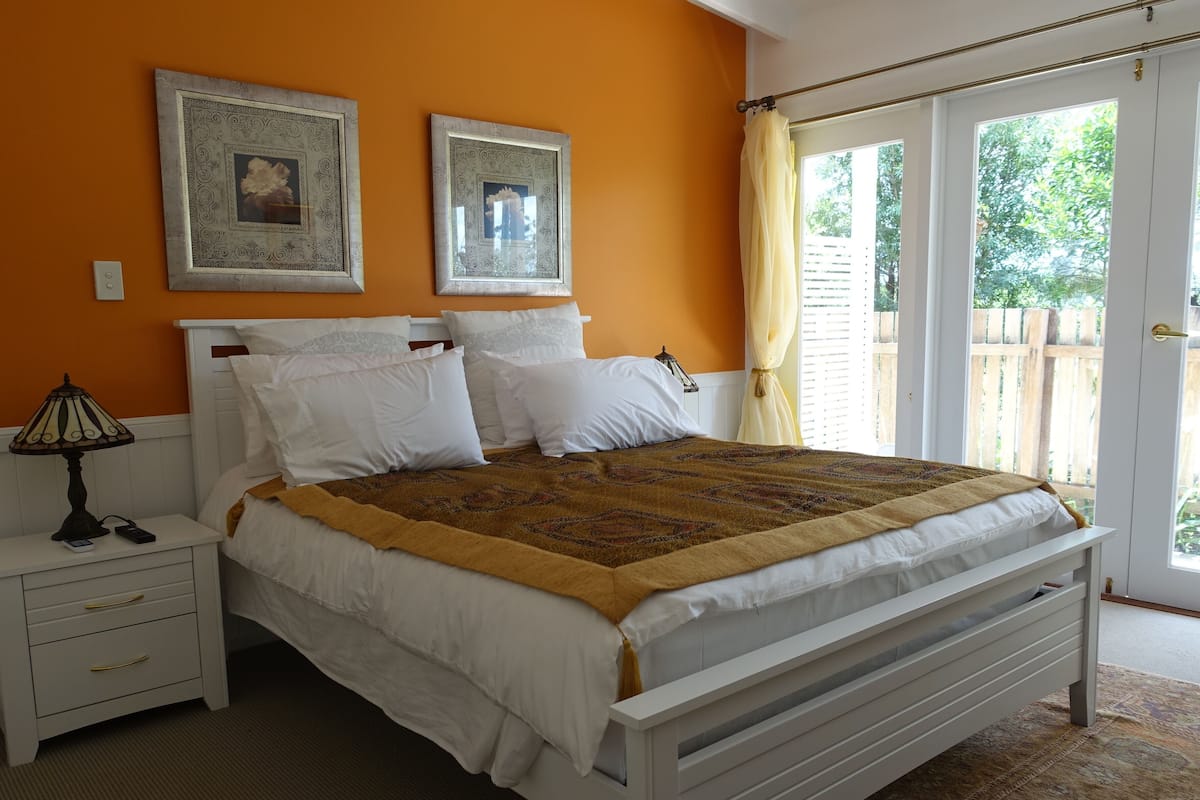 Suite Comfort, vista giardino | 1 camera, biancheria da letto di alta qualità, con stile personalizzato